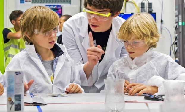 По инициатива на ЮНЕСКО от 2002 г се отбелязва Световният