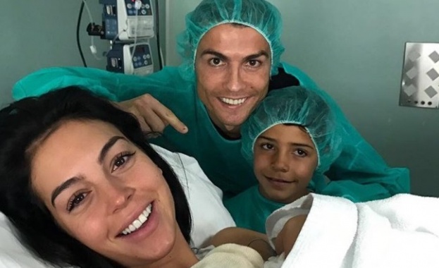 Кристиано Роналдо стана баща за четвърти път съобщава Нова телевизия