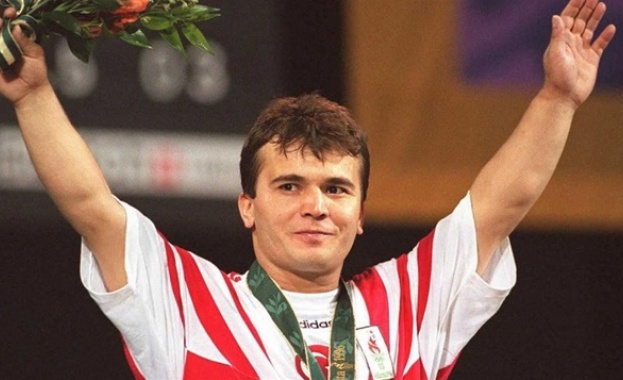 Смятаната за първородна дъщеря на легендарния щангист Наим Сюлейманоглу