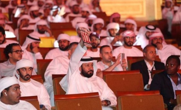 Ученик на 12 години от Обединените арабски емирства си купи