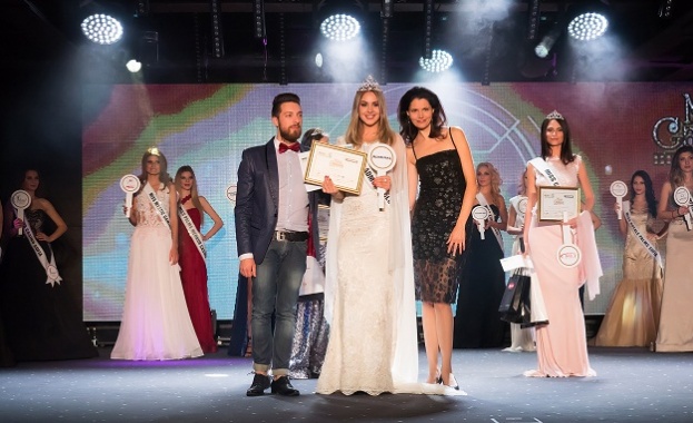 Красивата Александра Пейович от сръбския град Чачак е новата Miss
