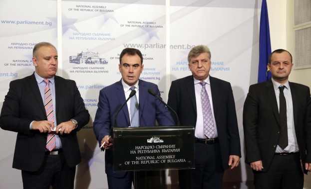 Парламентарната група на БСП дава процедурата по приемането на Бюджет