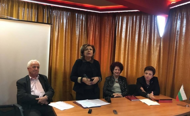 При голям интерес в Смолян започна двудневната кръглата маса Насилието