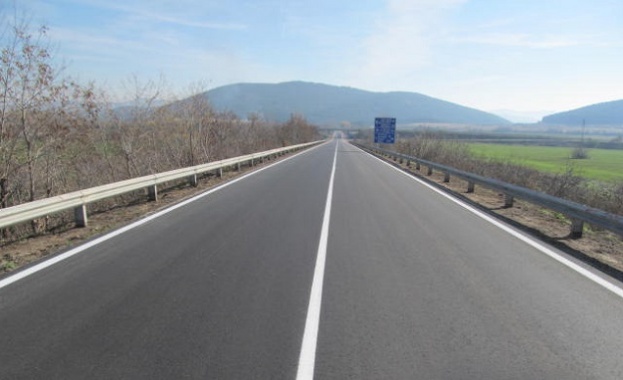 Около 17 ч днес ще бъде възстановено движението на камионите