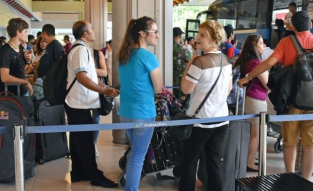 Международното летище на индонезийския остров Бали което беше затворено заради