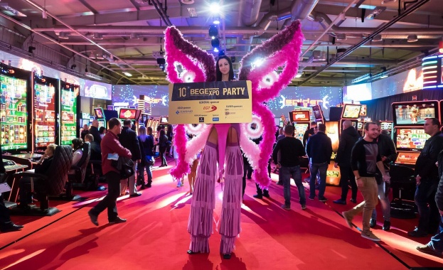 Под звуците на български гайди и тъпани над 5000 посетители