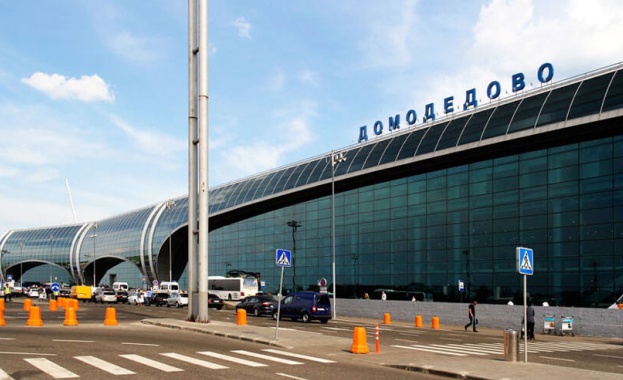 Мъж заплаши да предизвика взрив на московското летище Домодедово Това