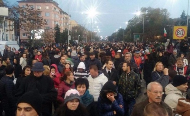 По данни от 2016 г 1 3 от населението на