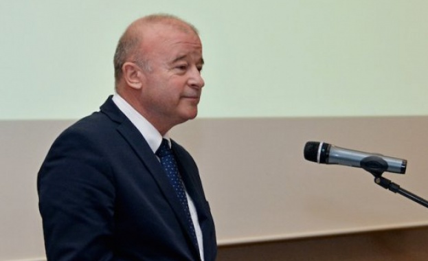 Прокуратурата повдигна обвинения на действащия заместник министърът на транспорта Ангел