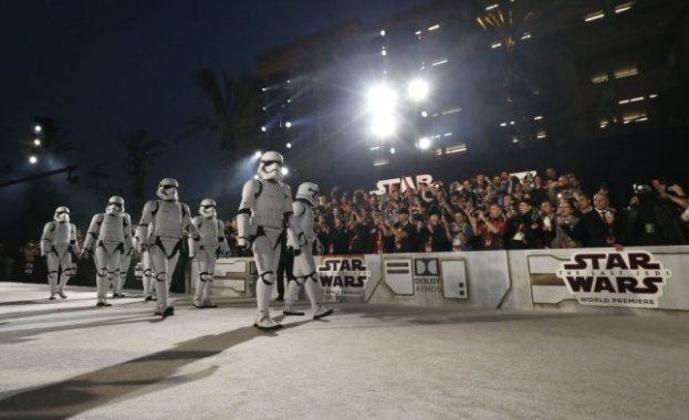 Дългооочакваната световна премиера на най новия филм от сагата Междузвездни войни