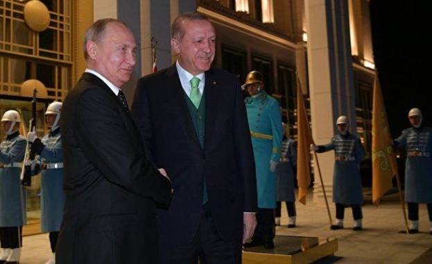 Руският президент Владимир Путин се срещна с турския си колега