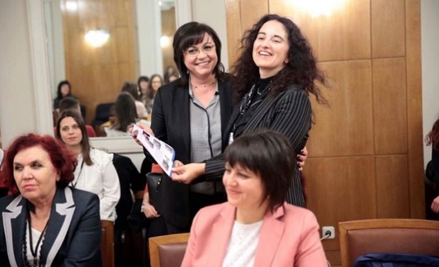 Председателят на БСП Корнелия Нинова се срещна с представители на