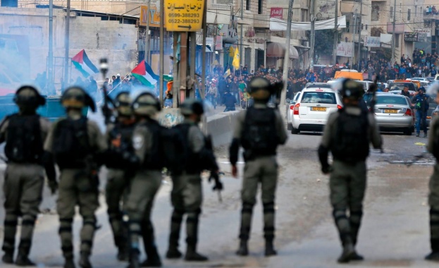 Палестинец намушка с остър предмет израелски граничен полицай в столицата