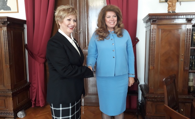 Трябва да убедим Европа да спре тенденцията по замяна на