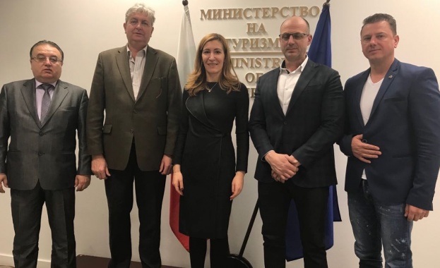 Министърът на туризма Николина Ангелкова проведе работна среща с ръководството
