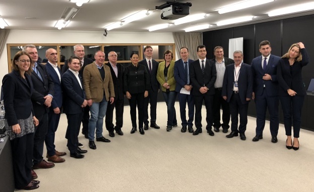 В обща декларация депутатите от България и Румъния призовават Съвета