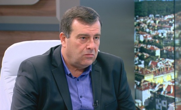 Мораториумът върху новите лекарства е абсолютен автогол който е пробутан