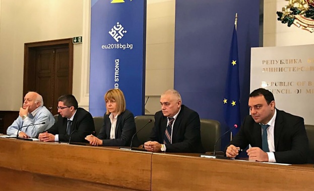 Във връзка с предстоящите почивни дни и очакваният засилен трафик