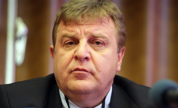 Военният министър Красимир Каракачанов оттегли на заседанието на Министерски съвет