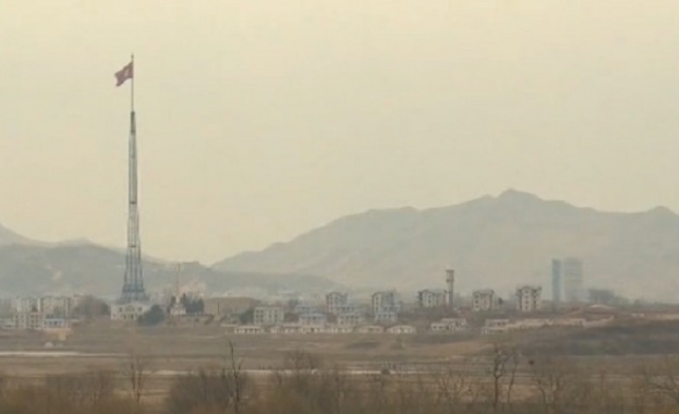 Южнокорейски военни стреляха предупредително по севернокорейски граничари които издирваха избягал