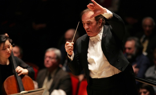 Скандалите свързани със сексуален тормоз в последните месеци застигнаха и