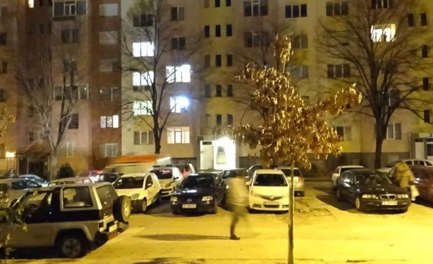 Млад мъж загина след като падна от седмия етаж на