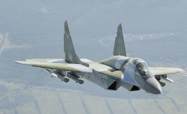 Няколко американски компании купуват руски или съветски военни самолети особено