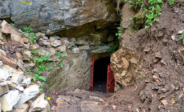 Пещерата Лепеница край Ракитово е затворена за посещения от туристи