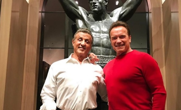 Арнолд Шварценегер отиде на гости на приятеля си Силвестър Сталоун