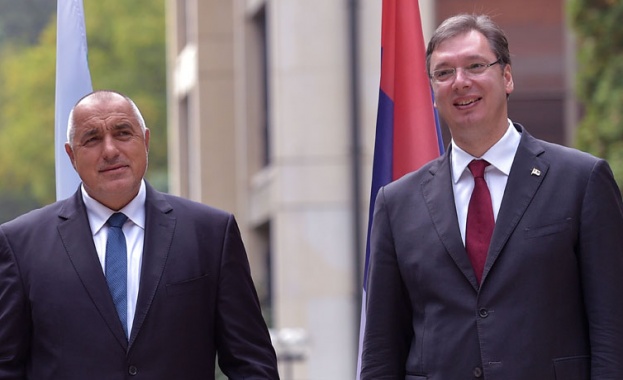 Премиерът Бойко Борисов и сръбският президент Александър Вучич се поздравиха