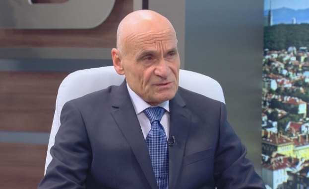 Ако издирваният Росен Ангелов е извършителят на убийствата в Нови