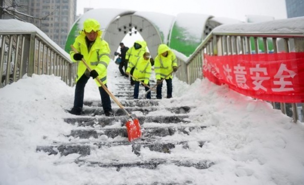 Китай предупреди че втора снежна вълна връхлита северната централната и