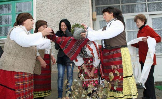 В търговищкото село Алваново ще пресъздадат обичая Къпане на зетьове