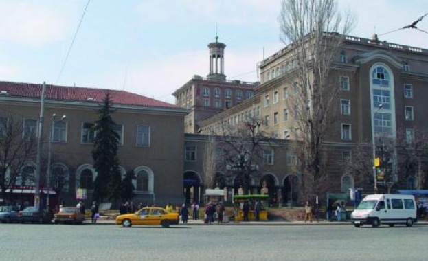 Факултетцът по химия и фармация на Софийския университет беше евакуиран