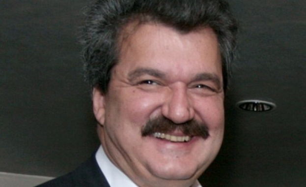 Най големия подарък за 25 ия си юбилей получи Стандарт Досегашният мажоритарен