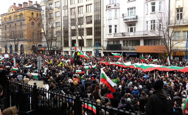 Общо девет протеста ще посрещнат в столицата високите гости от