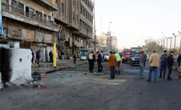 Най малко 35 души са убити при два самоубийствени атентата в