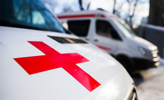 Двама маскирани мъже нападнаха ученици в училище в руския град