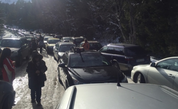 Общината пуска повече автобуси до Витоша след като през последните