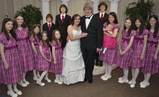 Двама родители бяха арестувани в американския щат Калифорния след като