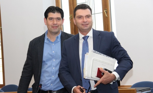 Безхаберието и отказът на управляващите в общината години наред да