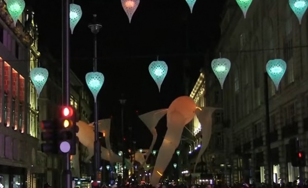 Светлинен фестивал започна в британската столица Лондон Той ще продължи
