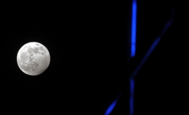 Синя Луна е названието на второто пълнолуние в рамките на