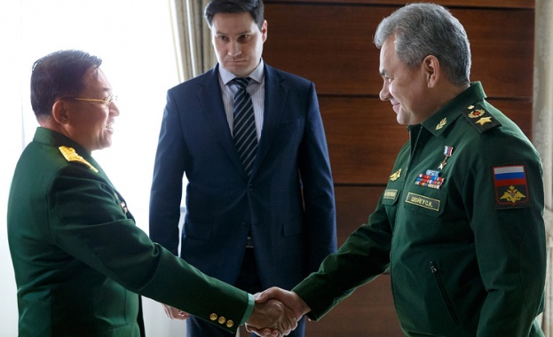 Договор за сътрудничество в областта на отбраната подписаха Русия и