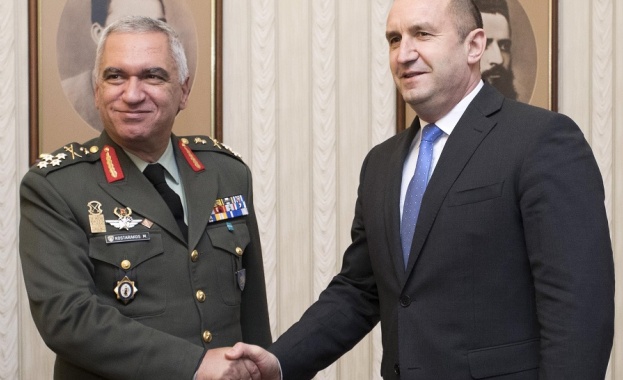 Държавният глава и върховен главнокомандващ на Въоръжените сили Румен Радев