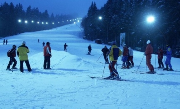 Мечки стреснаха скиори в Румъния. Инцидентът е станал в популярния