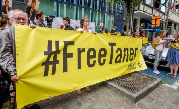 Истанбулски съд нареди днес председателят на турския клон на Амнести