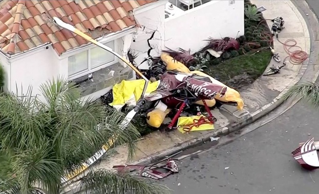 Трима души са загинали след като хеликоптер се разби в