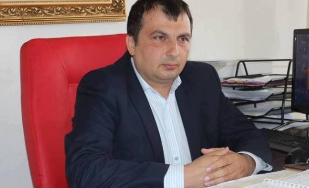 Срещу кмета на община Септември Марин Рачев ще бъдат повдигнати