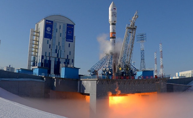 Русия успешно изстреля ракета с 11 сателита от космодрума Восточни